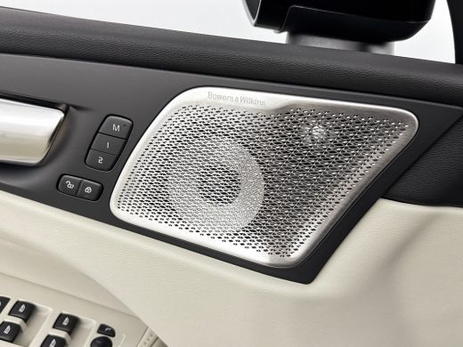 Volvo  XC60 T8 Plug-in hybrid AWD Ultra Dark Exec. Ed. | 22" | Heico Diffusor | Getint & Gelamineerd Glas | A... ActivLease financial lease