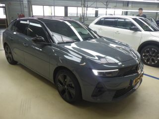 Opel Astra Electric 54 kWh GS tot 8 Jaar Garantie ! | Alcantara | Intelli-Lux LED | 360 Camera | Navigatie |...