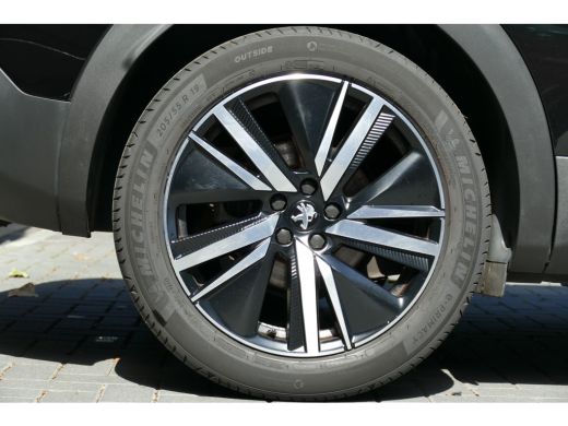 Peugeot 3008 1.2 PURETECH 130PK GT AUTOMAAT / ALCANTARA / CAMERA V+A / TREKHAAK /19"LMV / KEYLESS / FULL-LED /... ActivLease financial lease