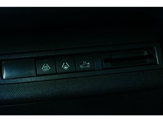 Peugeot 3008 1.2 PURETECH 130PK GT PACK AUTOMAAT / ALCANTARA / CAMERA V+A / TREKHAAK /19"LMV / KEYLESS / FULL-... ActivLease financial lease