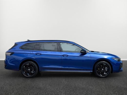 Volkswagen Passat Variant 1.5 eHybrid R-Line | Pano | Trekhaak | 5J fabrieksgarantie | Winterpakket | 272Pk | ActivLease financial lease