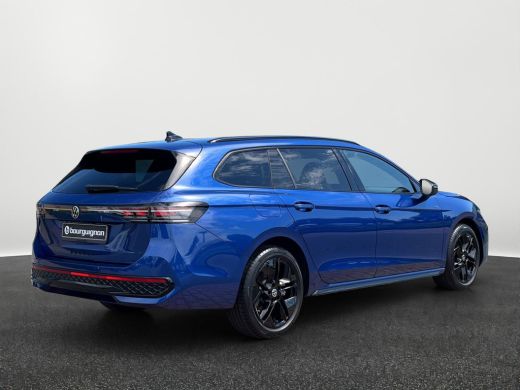 Volkswagen Passat Variant 1.5 eHybrid R-Line | Pano | Trekhaak | 5J fabrieksgarantie | Winterpakket | 272Pk | ActivLease financial lease