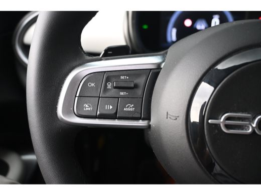 Fiat 600 1.2 Hybrid La Prima 110pk | Vol-Leder | Massage | Elektr. Stoelen | Adaptive Cruise | Elektr. Ach... ActivLease financial lease
