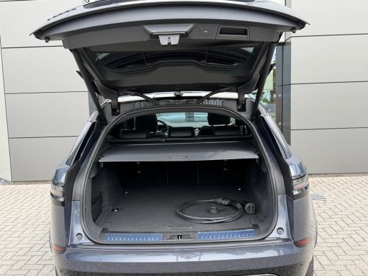 Land Rover Range Rover Velar P400e AWD Dynamic SE | Black Pack | Pano | Cold Climate | 20 Inch | Adaptive Cruise Control ActivLease financial lease