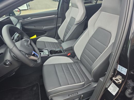 Volkswagen Golf 1.5 eHybrid GTE | PHEV | 272PK | Trekhaak | Leder | Pano | 5J garantie | VOL!! | ActivLease financial lease