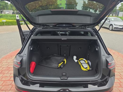 Volkswagen Golf 1.5 eHybrid GTE | PHEV | 272Pk | Trekhaak | Leder | 360cam | 5J Garantie | HUD | DCC | ActivLease financial lease