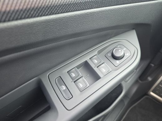 Volkswagen Golf 1.5 eHybrid GTE | PHEV | 272Pk | Trekhaak | Leder | 360cam | 5J Garantie | HUD | DCC | ActivLease financial lease
