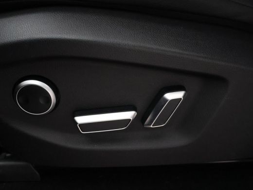 Aiways U5 63kWh SHOWROOM + LEDER | 360 CAMERA | CARPLAY | ADAPTIVE CRUISE | 19 INCH LMV | TWO-TONE ActivLease financial lease
