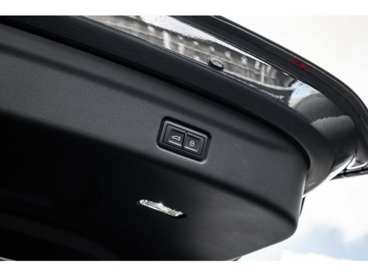 Audi Q6 e-tron S edition quattro 100 kWh 285 kW | Trekhaak | Luchtvering | B&O | Head-up | Panoramadak ActivLease financial lease
