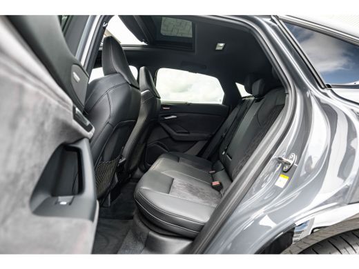 Audi Q6 e-tron S edition quattro 100 kWh 285 kW | Trekhaak | Luchtvering | B&O | Head-up | Panoramadak ActivLease financial lease
