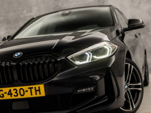 BMW 1 Serie 118i M Sport High Executive Automaat (KUIPSTOELEN, M PAKKET, APPLE CARPLAY, CAMERA, GETINT GLAS, ... ActivLease financial lease