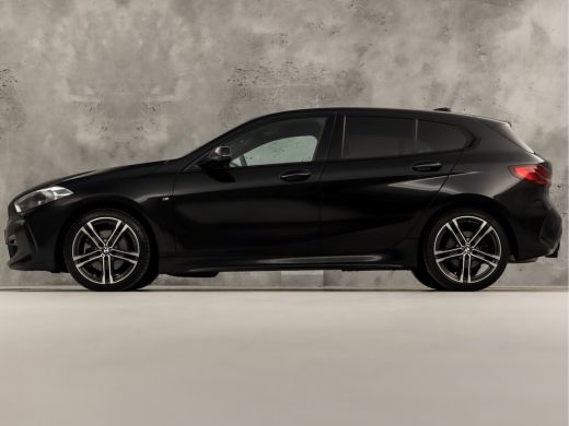 BMW 1 Serie 118i M Sport High Executive Automaat (KUIPSTOELEN, M PAKKET, APPLE CARPLAY, CAMERA, GETINT GLAS, ... ActivLease financial lease