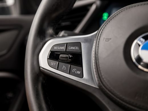 BMW 1 Serie 118i M Sport High Executive Automaat (KUIPSTOELEN, M PAKKET, APPLE CARPLAY, CAMERA, GETINT GLAS, ... ActivLease financial lease
