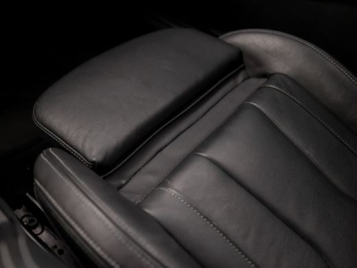 BMW 1 Serie 118i M Sport High Executive Automaat (KUIPSTOELEN, M PAKKET, APPLE CARPLAY, CAMERA, GETINT GLAS, ... ActivLease financial lease
