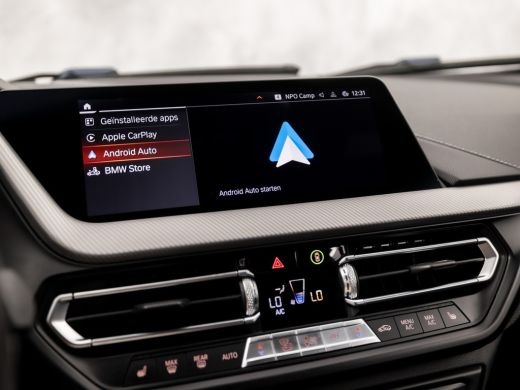 BMW 1 Serie 118i M Sport High Executive Automaat (KUIPSTOELEN, M PAKKET, APPLE CARPLAY, CAMERA, GETINT GLAS, ... ActivLease financial lease