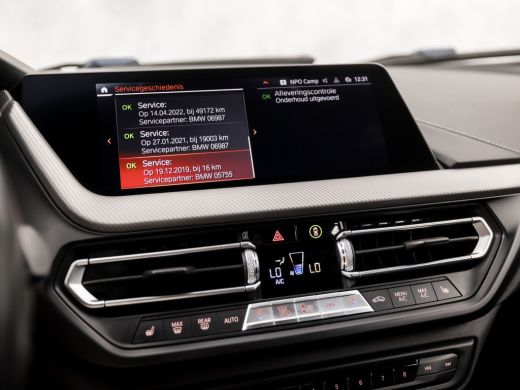 BMW 1 Serie 118i M Sport High Executive Automaat (KUIPSTOELEN, M PAKKET, APPLE CARPLAY, CAMERA, GETINT GLAS, ... ActivLease financial lease