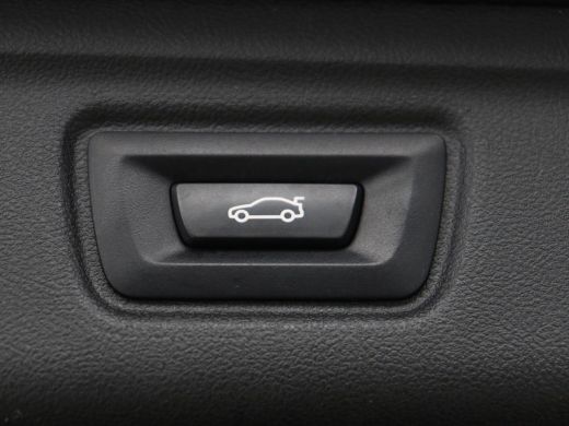 BMW 3 Serie 320i Executive Edition | Sport Line | Trekhaak | Harman/Kardon | Sfeerverlichting | Carplay | Hal... ActivLease financial lease
