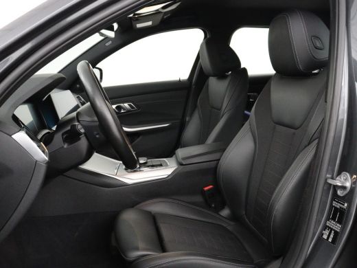 BMW 3 Serie 320i Executive Edition | Sport Line | Trekhaak | Harman/Kardon | Sfeerverlichting | Carplay | Hal... ActivLease financial lease