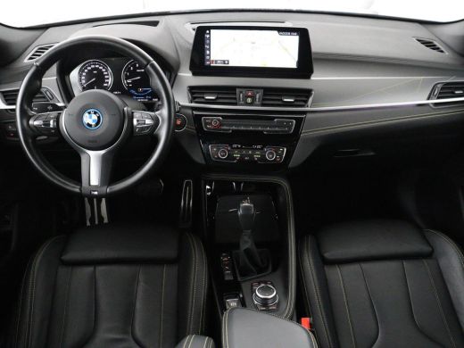 BMW X2 xDrive25e Goldplay Edition | SOH 82,1% | M Sport | Leder | Head-Up | Sportstoelen | 19'' velgen |... ActivLease financial lease