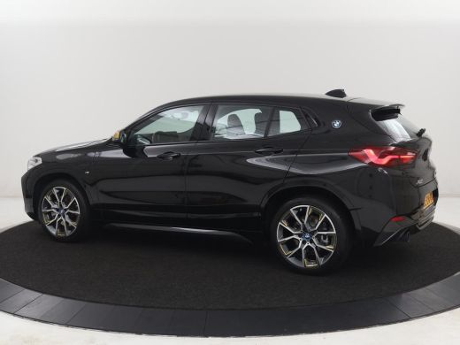 BMW X2 xDrive25e Goldplay Edition | SOH 82,1% | M Sport | Leder | Head-Up | Sportstoelen | 19'' velgen |... ActivLease financial lease