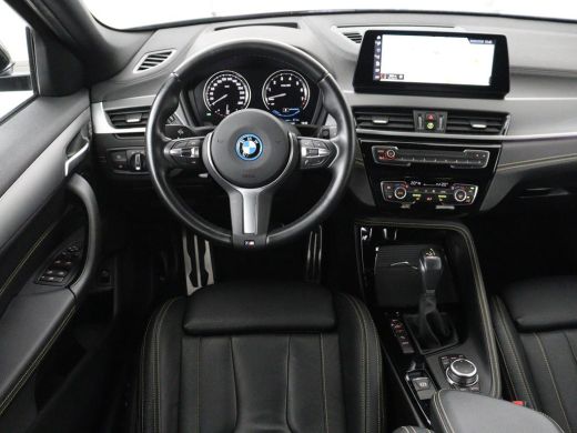 BMW X2 xDrive25e Goldplay Edition | SOH 82,1% | M Sport | Leder | Head-Up | Sportstoelen | 19'' velgen |... ActivLease financial lease
