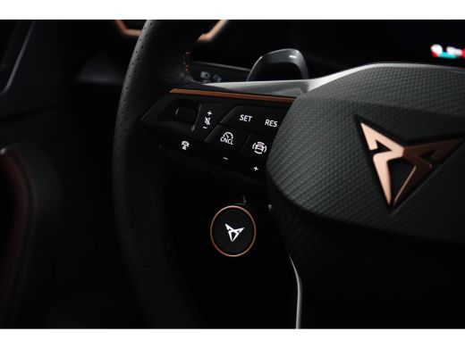 CUPRA Formentor 1.5 TSI e-Hybrid 204PK | Achteruitrijcamera | ACC | Elektrische achterklep | Verwarmd stuurwiel |... ActivLease financial lease