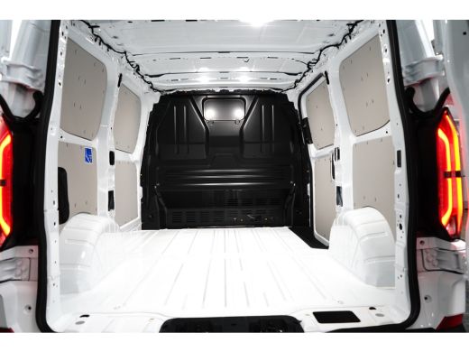Ford E-Transit Custom 320 L1H1 Trend 71 kWh 218PK | 130km/u | Carplay | 2300kg Trekgewicht | Camera | 370km WLTP | 2 zi... ActivLease financial lease