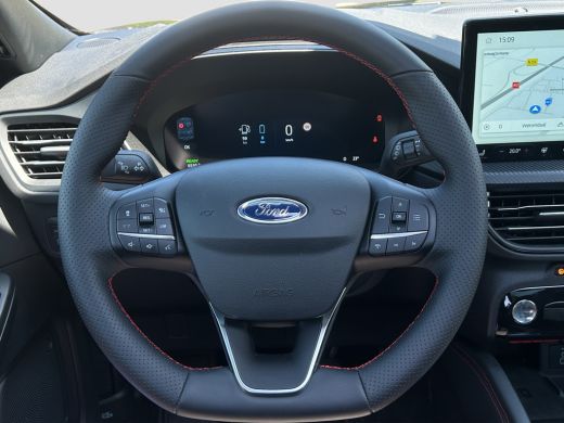 Ford Kuga 2.5 PHEV ST-Line X | Black Pack | Trekhaak | 20 inch | Pano ActivLease financial lease