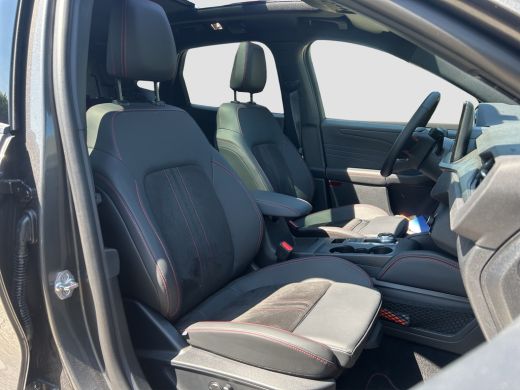 Ford Kuga 2.5 PHEV ST-Line X | Black Pack | Trekhaak | 20 inch | Pano ActivLease financial lease