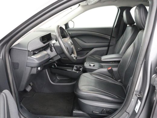 Ford Mustang Mach-E Mach-E Extended RWD 98 kWh | SOH 93,1% | Panoramadak | 360 Camera | Leder | Stoel & stuurverwarmi... ActivLease financial lease