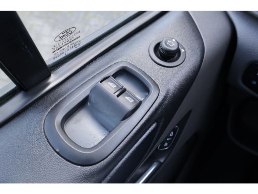 Ford Transit Custom 2.0 TDCI 130pk L2 H1 Trend Airco Camera Apple Carplay ActivLease financial lease