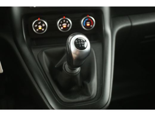 Mercedes-Benz Citan 110 CDI 96pk | 3 Zits | Airco | Cruise | Camera | Carplay | LED ActivLease financial lease