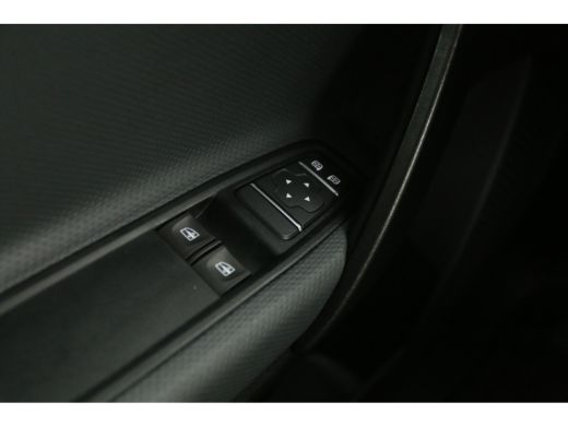 Mercedes-Benz Citan 110 CDI 96pk | 3 Zits | Airco | Cruise | Camera | Carplay | LED ActivLease financial lease