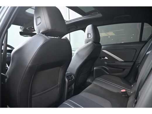Opel Astra 1.2 Turbo Hybrid GS 145pk | Schuif-/Kanteldak | Navigatie | Stoel/Stuurverwarming | AGR-Stoelen |... ActivLease financial lease
