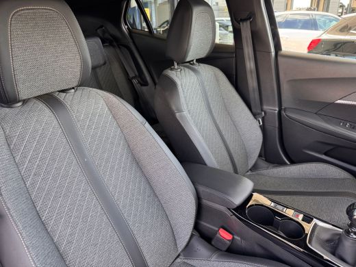 Peugeot 2008 100PK Allure | Camera | Navigatie | Keyless Entery / Start | Cruise Control | DAB | Apple Carplay... ActivLease financial lease