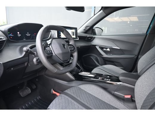 Peugeot 2008 1.2 Hybrid 145 Allure Tot 8 Jaar Garantie! | Navigatie | Achteruitrijcamera | Draadloos Apple Car... ActivLease financial lease