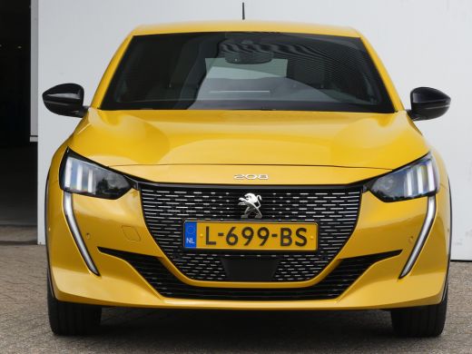 Peugeot 208 1.2 PureTech GT Pack | TREKHAAK | CAMERA | ADAPTIVE CRUISE | DODEHOEKDETECTIE | STOELVERWARMING |... ActivLease financial lease