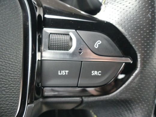 Peugeot 208 1.2 PureTech GT Pack | TREKHAAK | CAMERA | ADAPTIVE CRUISE | DODEHOEKDETECTIE | STOELVERWARMING |... ActivLease financial lease
