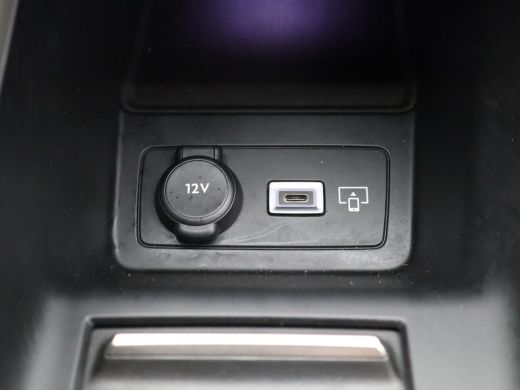 Peugeot 308 1.6 HYbrid 180 Allure Pack Business PHEV | 360 Graden Camera | Dodehoekbewaking | Stoel en Stuur ... ActivLease financial lease
