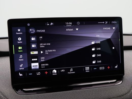 Skoda Enyaq iV 80 204 Pk | Stoel/Stuurverwarming | Adaptive Cruise | Camera | Warmtepomp | Half Leer | CarPlay |... ActivLease financial lease