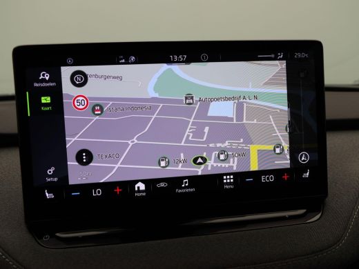 Skoda Enyaq iV 80 204 Pk | Stoel/Stuurverwarming | Adaptive Cruise | Camera | Warmtepomp | Half Leer | CarPlay |... ActivLease financial lease