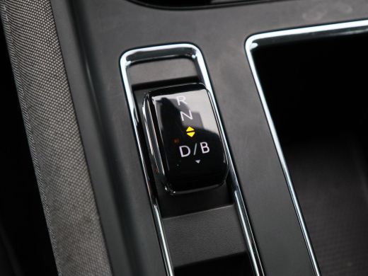Skoda Enyaq iV 80 204 Pk | Stoel/Stuurverwarming | Adaptive Cruise | Camera | Warmtepomp | Half Leer | CarPlay |... ActivLease financial lease