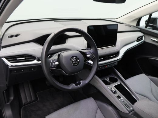 Skoda Enyaq iV 80 204 Pk | Stoel/Stuurverwarming | Adaptive Cruise | Camera | Warmtepomp | Half Leer | CarPlay |... ActivLease financial lease