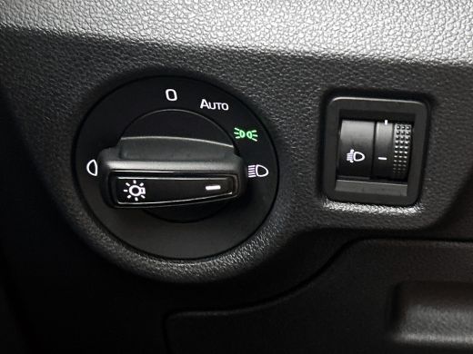 Skoda Kamiq 1.0 TSI 111PK Active / Hoge instap / 6Versn. / Pdc. / Airco / Radio multimedia  / Cruis controle ... ActivLease financial lease