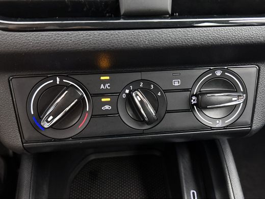 Skoda Kamiq 1.0 TSI 111PK Active / Hoge instap / 6Versn. / Pdc. / Airco / Radio multimedia  / Cruis controle ... ActivLease financial lease