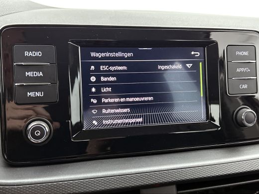 Skoda Kamiq 1.0 TSI 111PK Active / Hoge instap / 6Versn. / Pdc. / Airco / Radio multimedia  / Cruis controle ... ActivLease financial lease