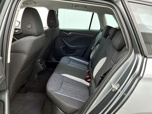 Skoda Kamiq 1.5 TSI 150Pk Automaat ACT Business Edition / Trekhaak / Pdc.+Camera / Airco-ecc./ Navigatie / Ap... ActivLease financial lease