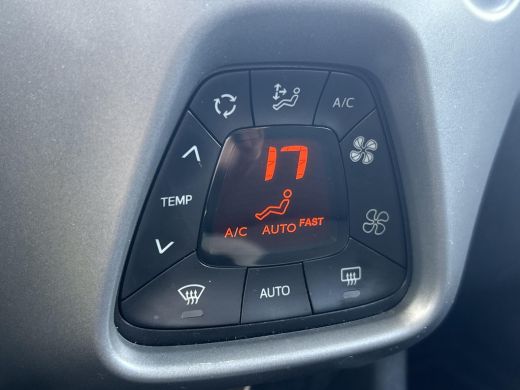 Toyota Aygo 1.0 VVT-i x-joy **CLIMATE CONTROL/ APPLE CARPLAY/ LM VELGEN** ActivLease financial lease