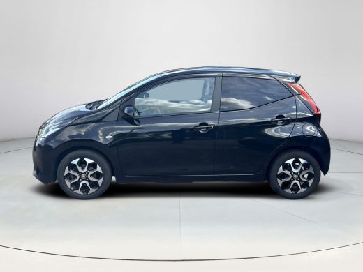 Toyota Aygo 1.0 VVT-i x-joy **CLIMATE CONTROL/ APPLE CARPLAY/ LM VELGEN** ActivLease financial lease