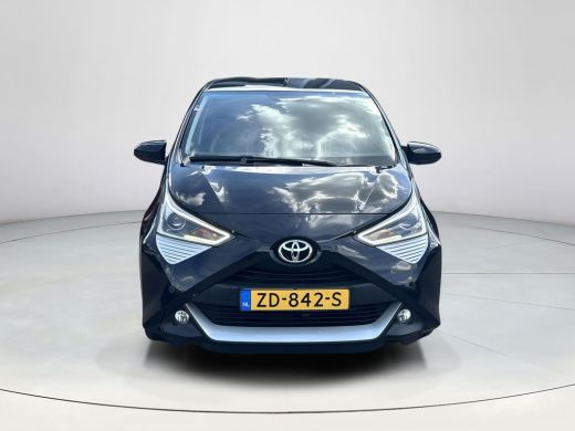 Toyota Aygo 1.0 VVT-i x-joy **CLIMATE CONTROL/ APPLE CARPLAY/ LM VELGEN** ActivLease financial lease